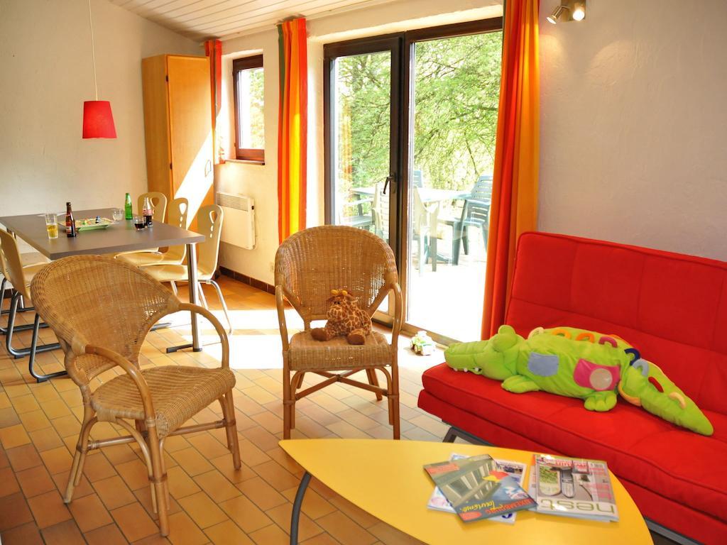 Vallee De Rabais Hotel Virton Room photo
