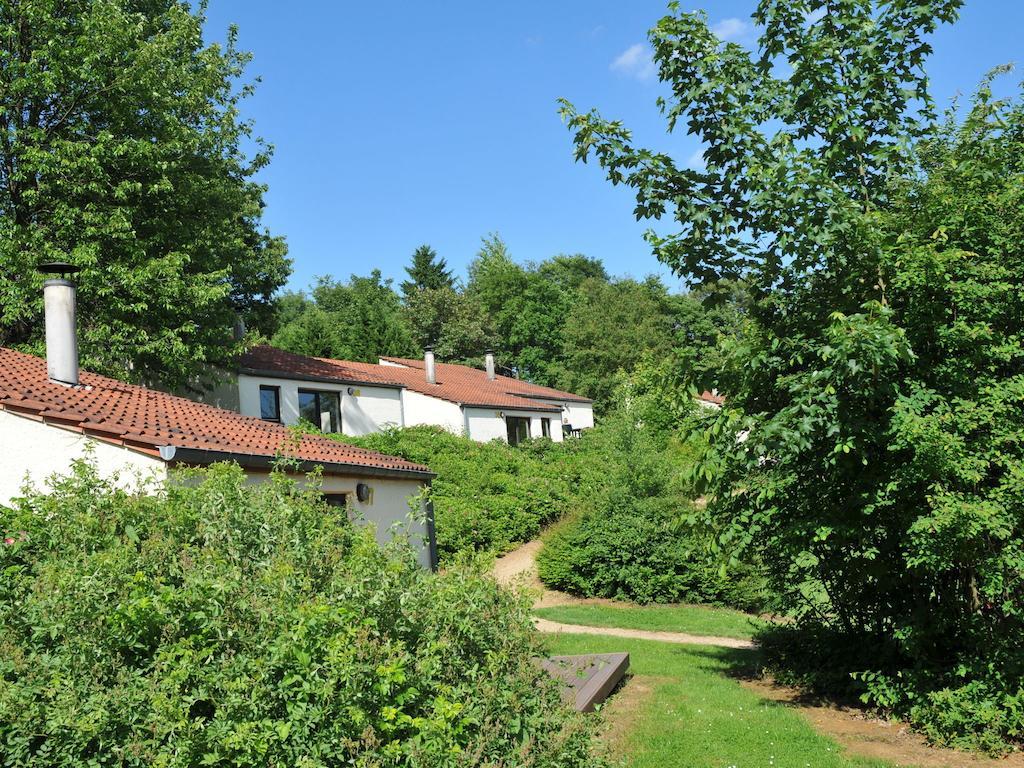 Vallee De Rabais Hotel Virton Exterior photo